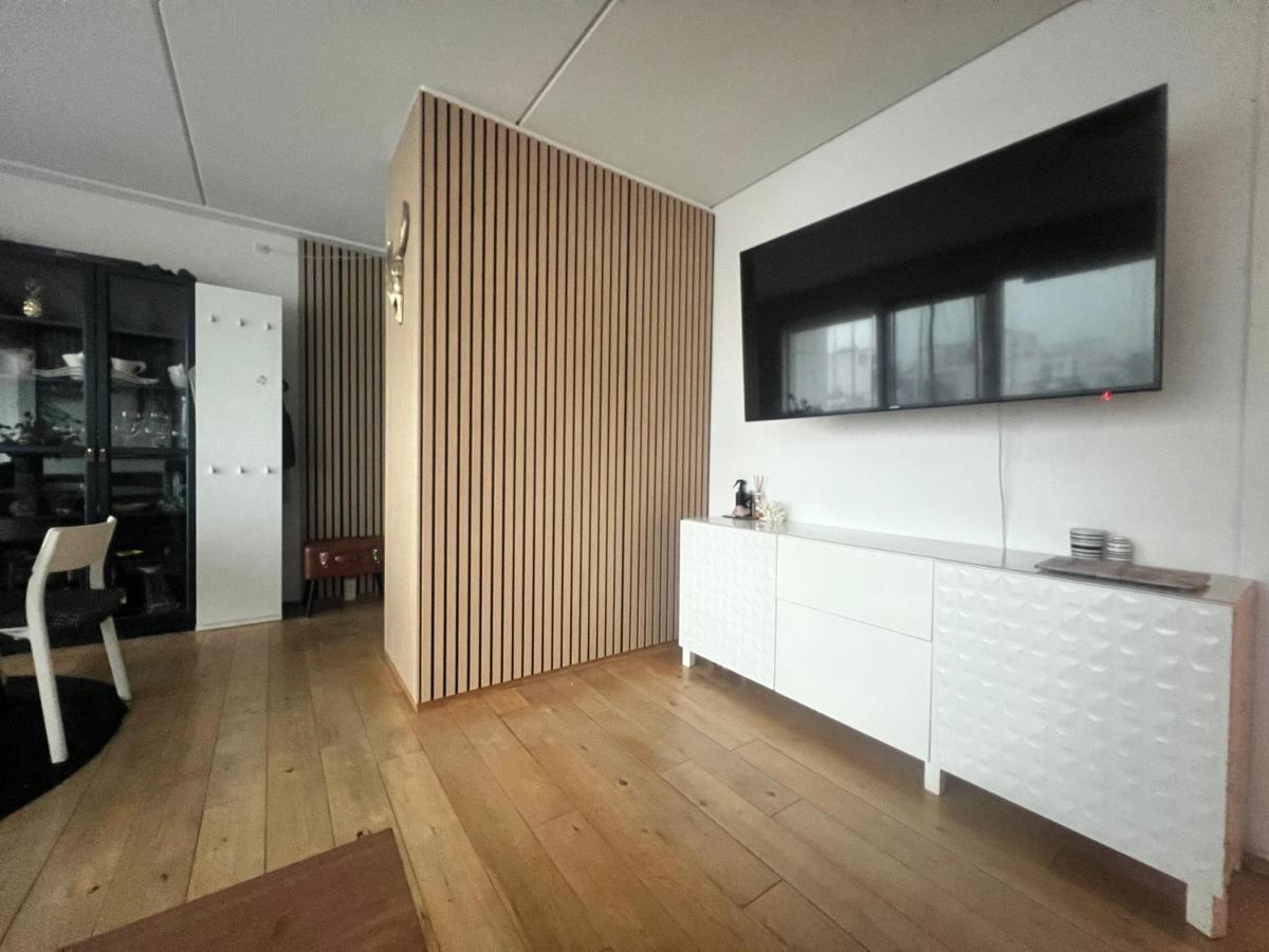 In 8tallet Apartment *