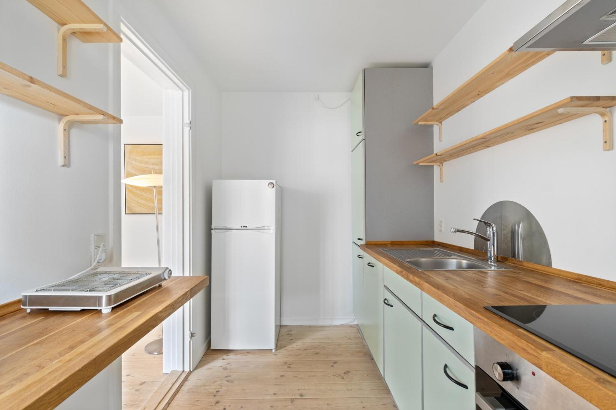 Charming 2 Bedroom - Near Frederiksberg Huoneisto