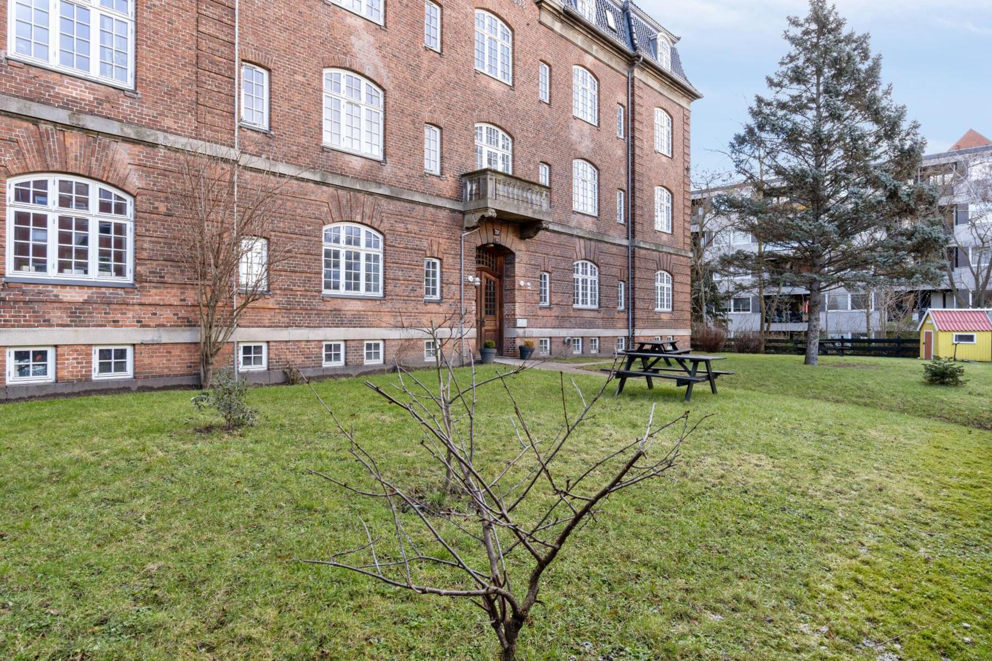 Huoneisto Charming 2 Bedroom - Near Frederiksberg Kööpenhamina