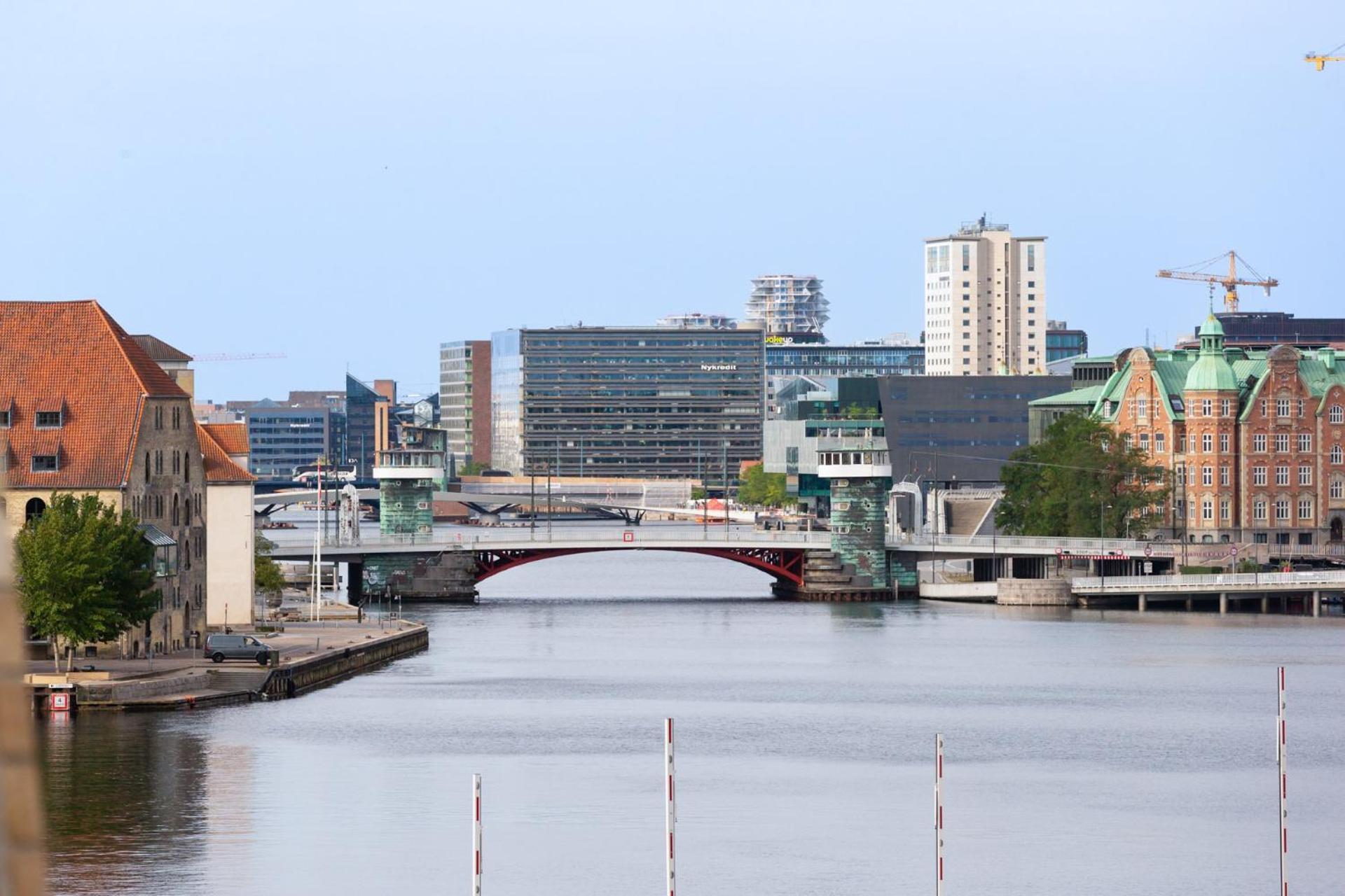 Udsigt Til 20.000.000 Dkk - M.plads Til 6 Personer Apartment