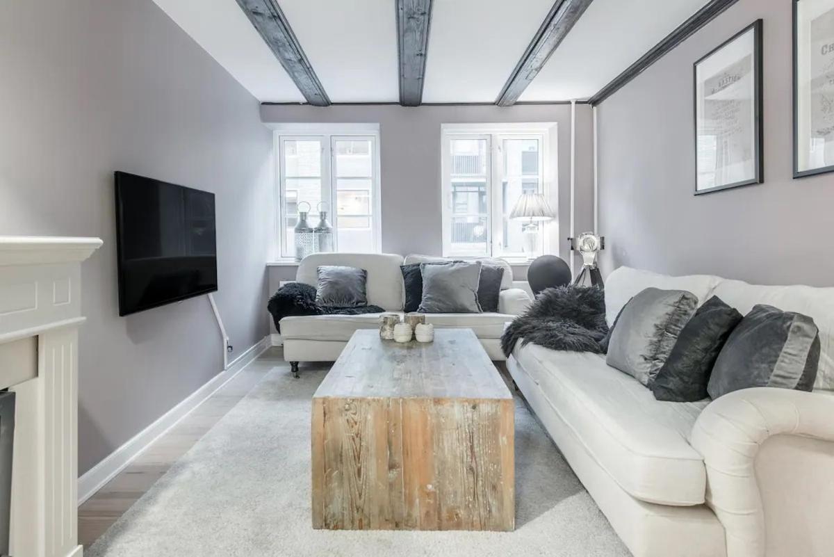 Connected Luxury In Historical Townhouse * Copenhagen