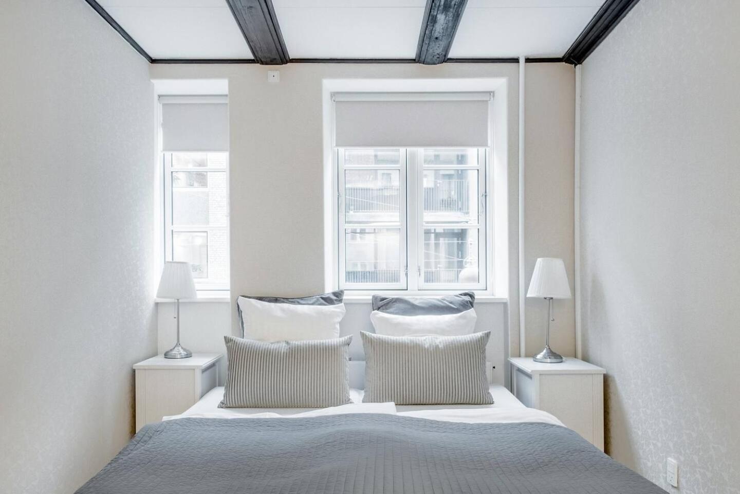 Connected Luxury In Historical Townhouse Apartment