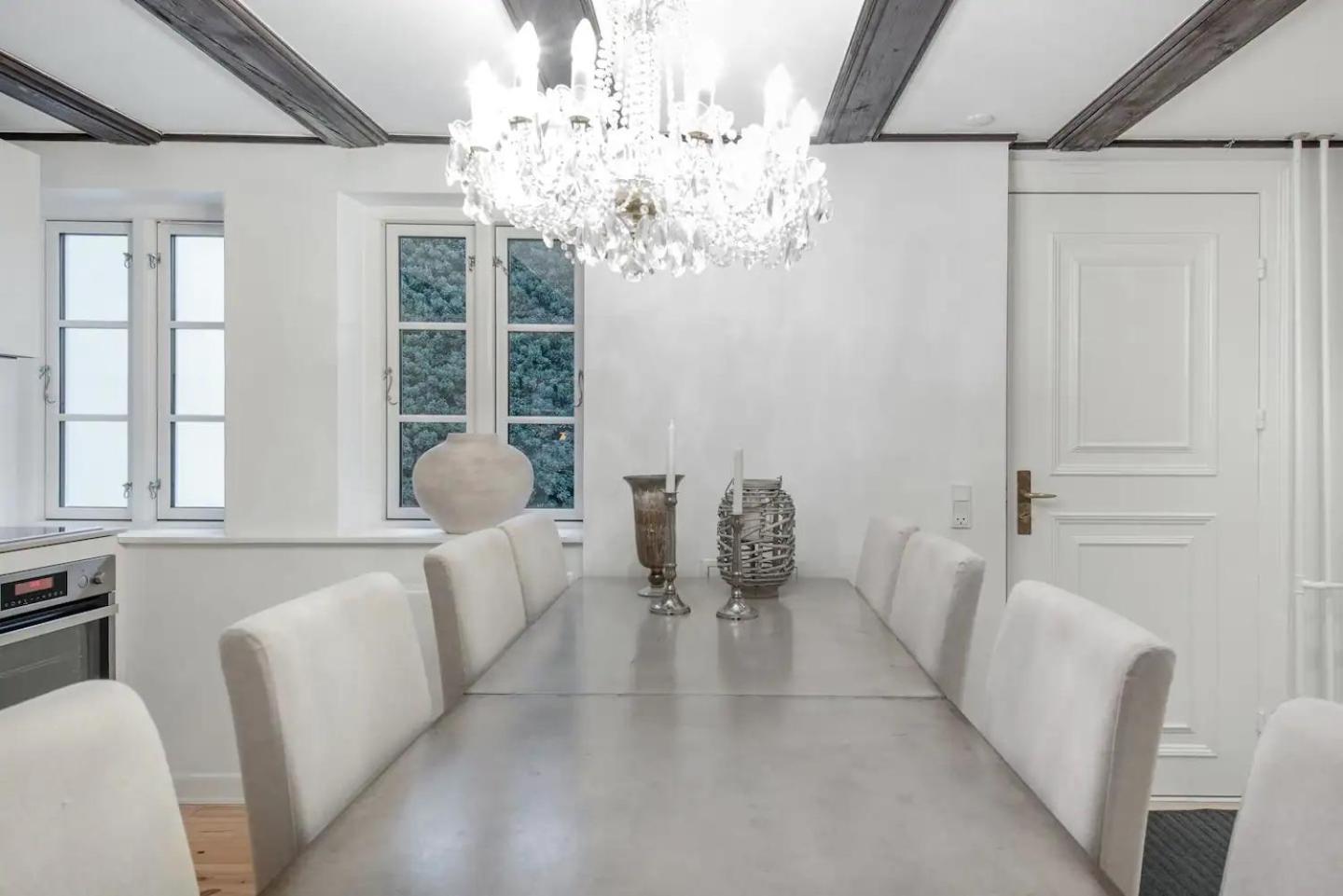 Apartment Connected Luxury In Historical Townhouse *