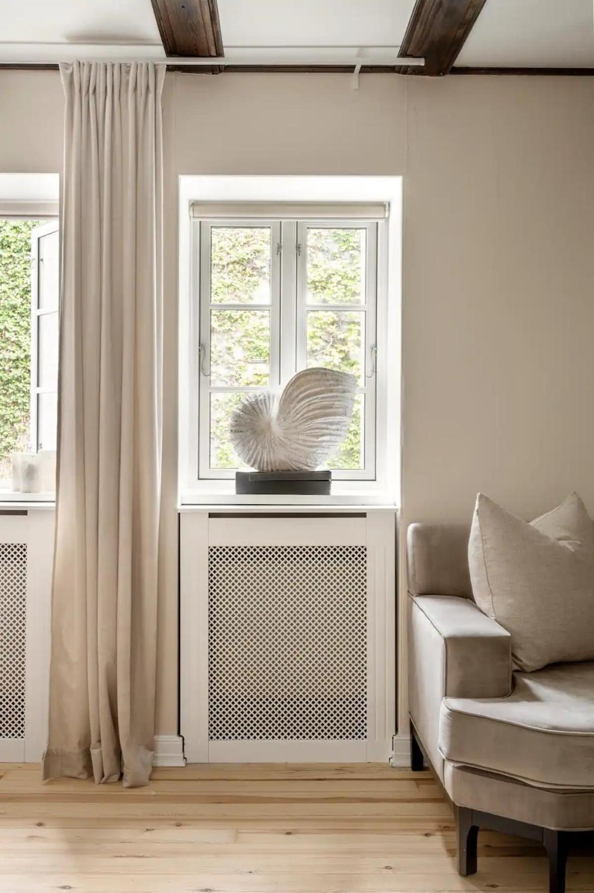 Connected Luxury In Historical Townhouse