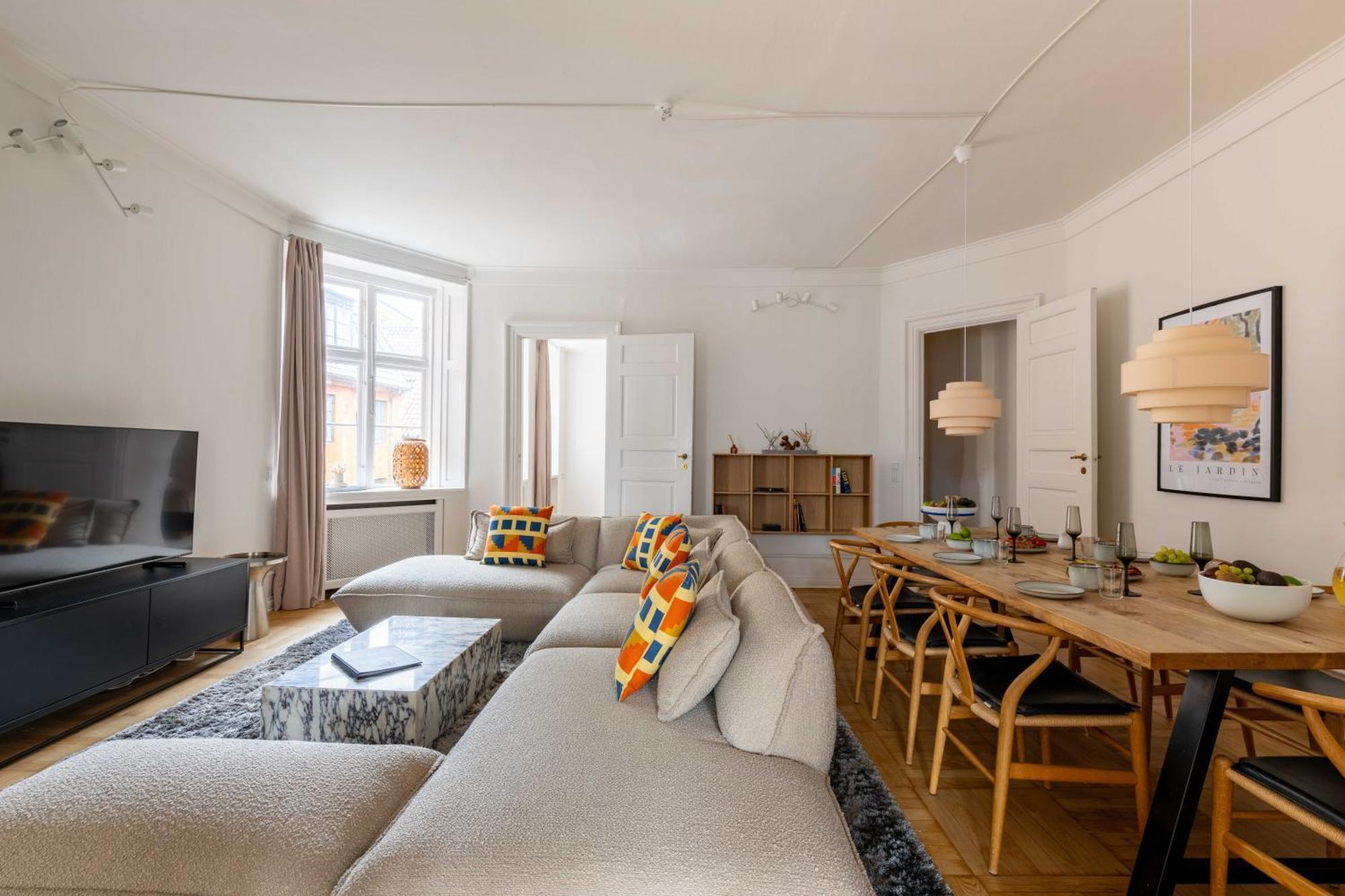 Apartamento Rare 4br W Unique Details In Cph Copenhaga