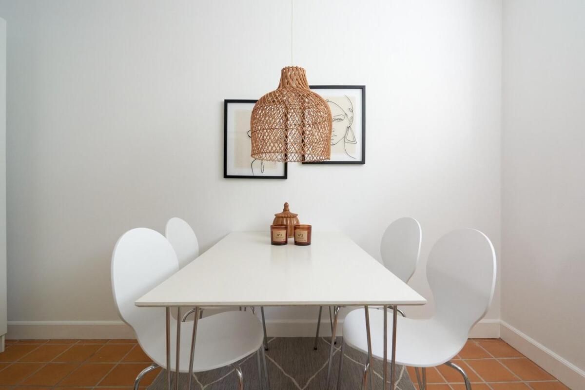 Danish Hygge Close To The Lakes Apartment *