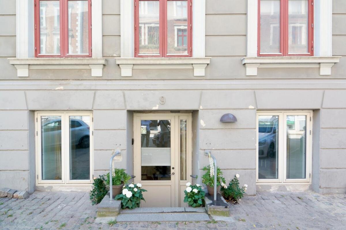 Danish Hygge Close To The Lakes Apartment