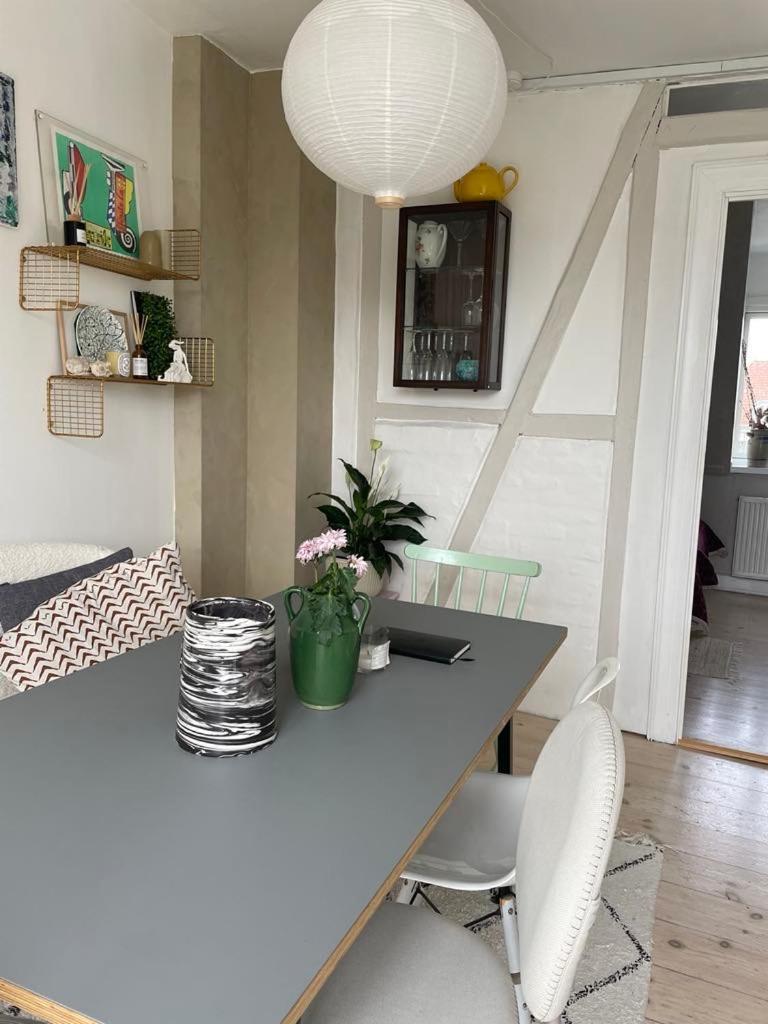 Apartment Charming City 2br Oasis *