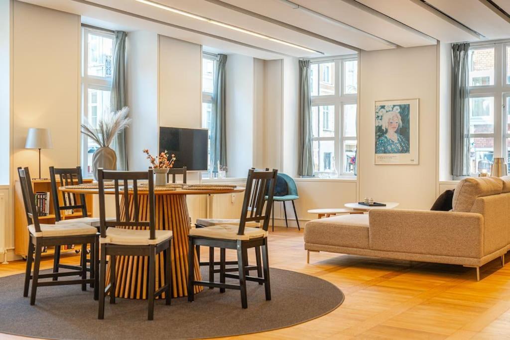 Apartment 120m2 Near Culture Icons - Historic Fredericiagade *