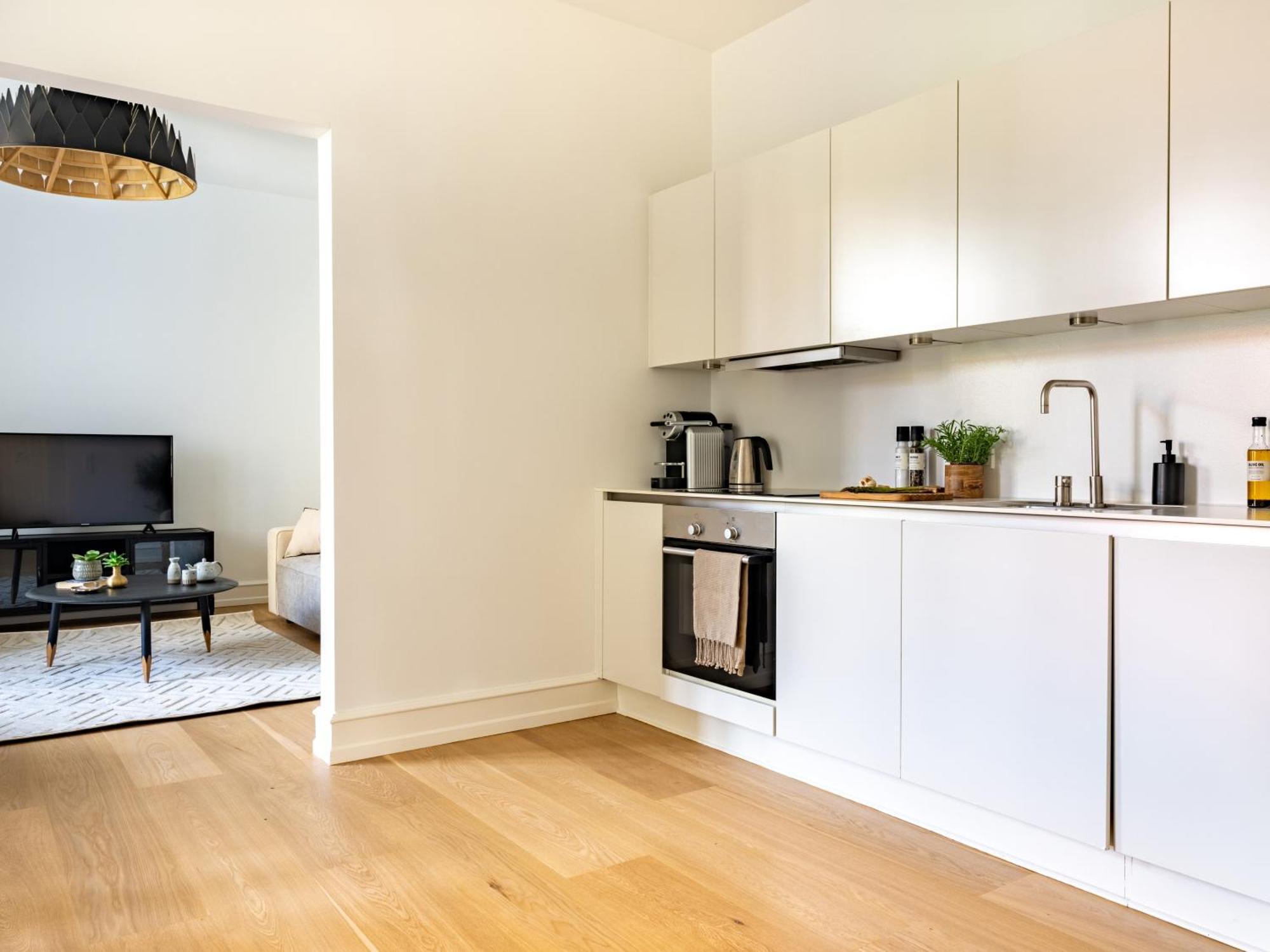 Sanders Shield - 3 Bedroom With Balcony Appartement *