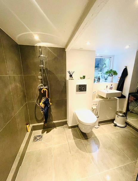 Uniq Townhouse In City Center !!!