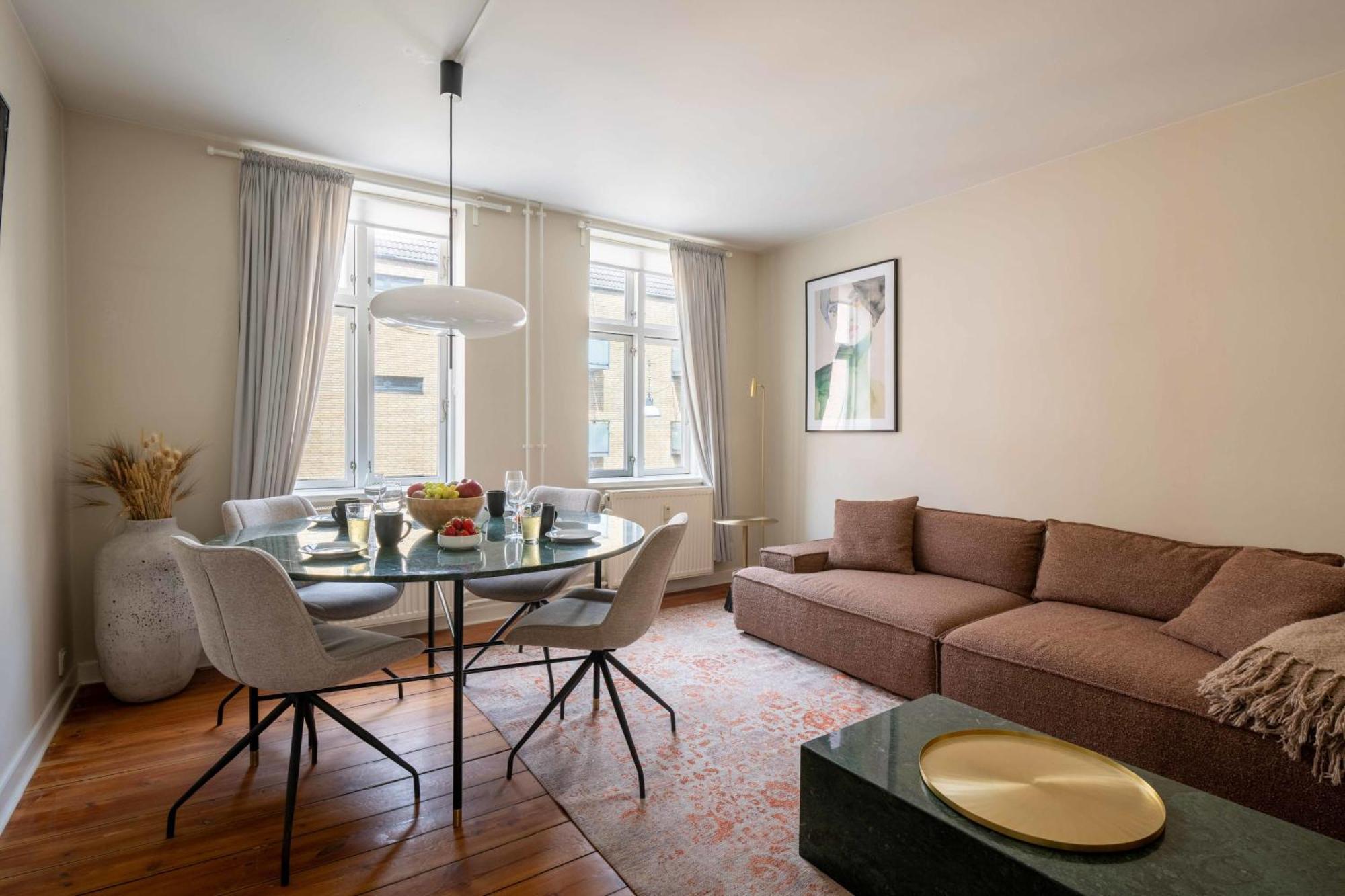 Apartment Cozy Next To The Metro