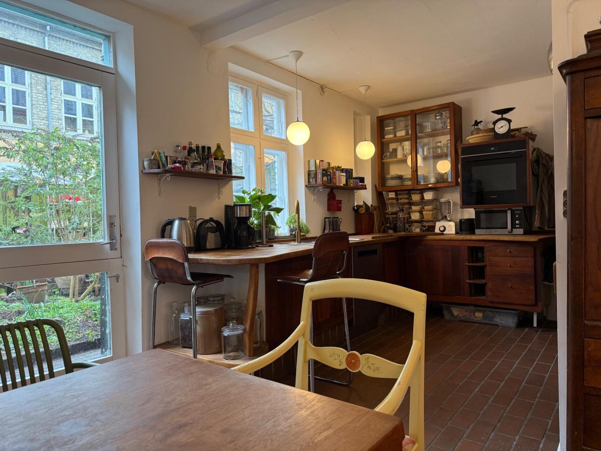 Cozy Flat With Sunny Garden Apartment *