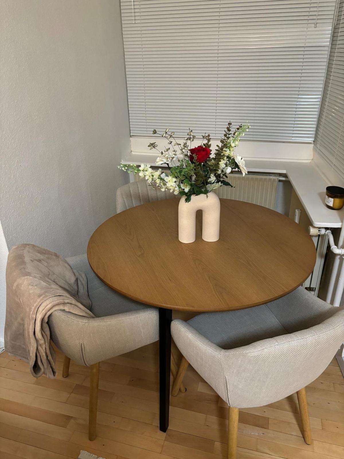 Cozy 3-room With 2 Bedrooms Lejlighed