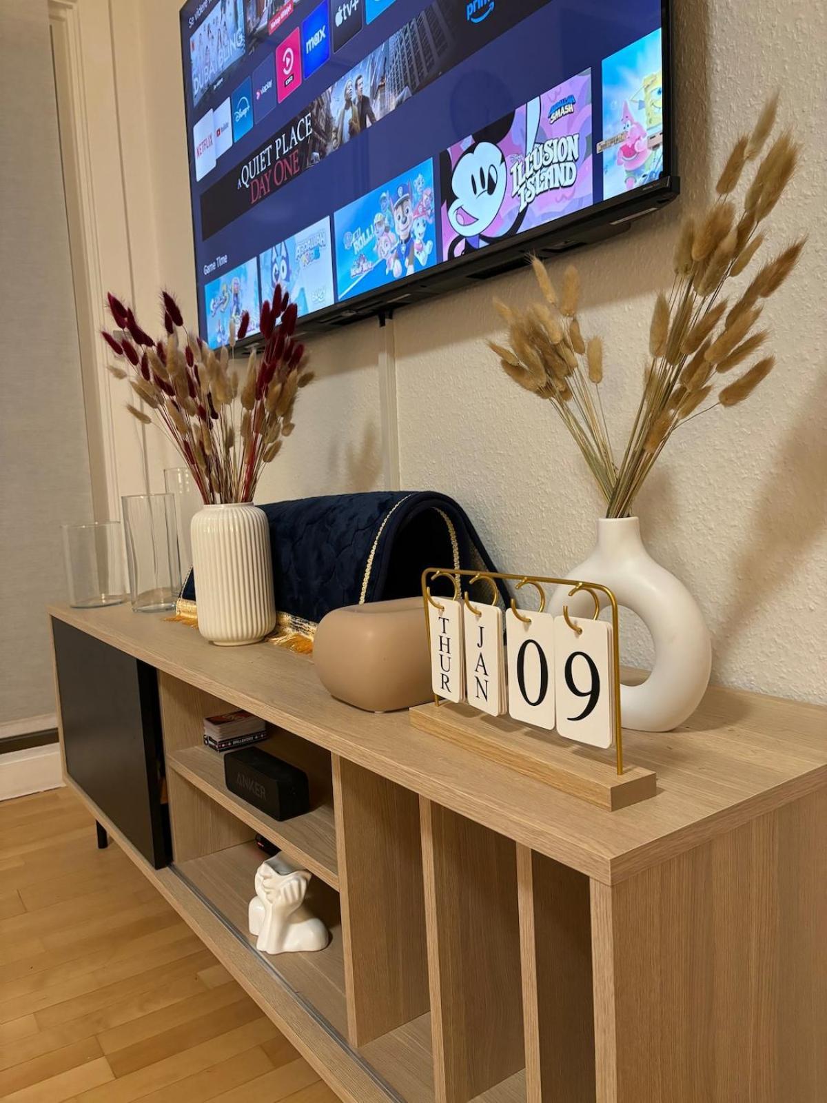 Cozy 3-room With 2 Bedrooms Lejlighed *