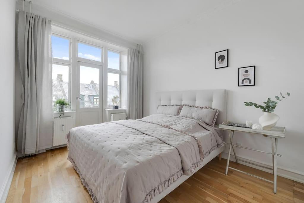 Attraktiv Pa Osterbro Apartamento