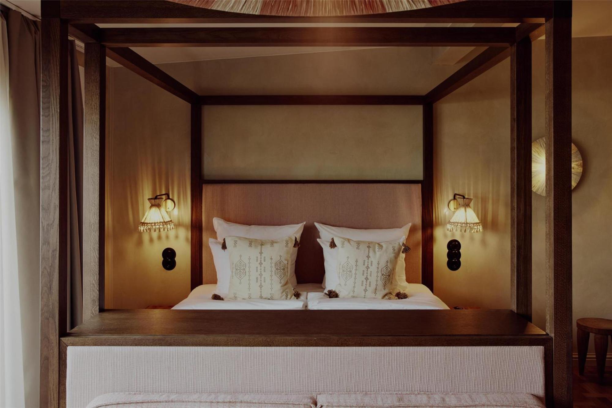 Nh Grand Joanne Hotel