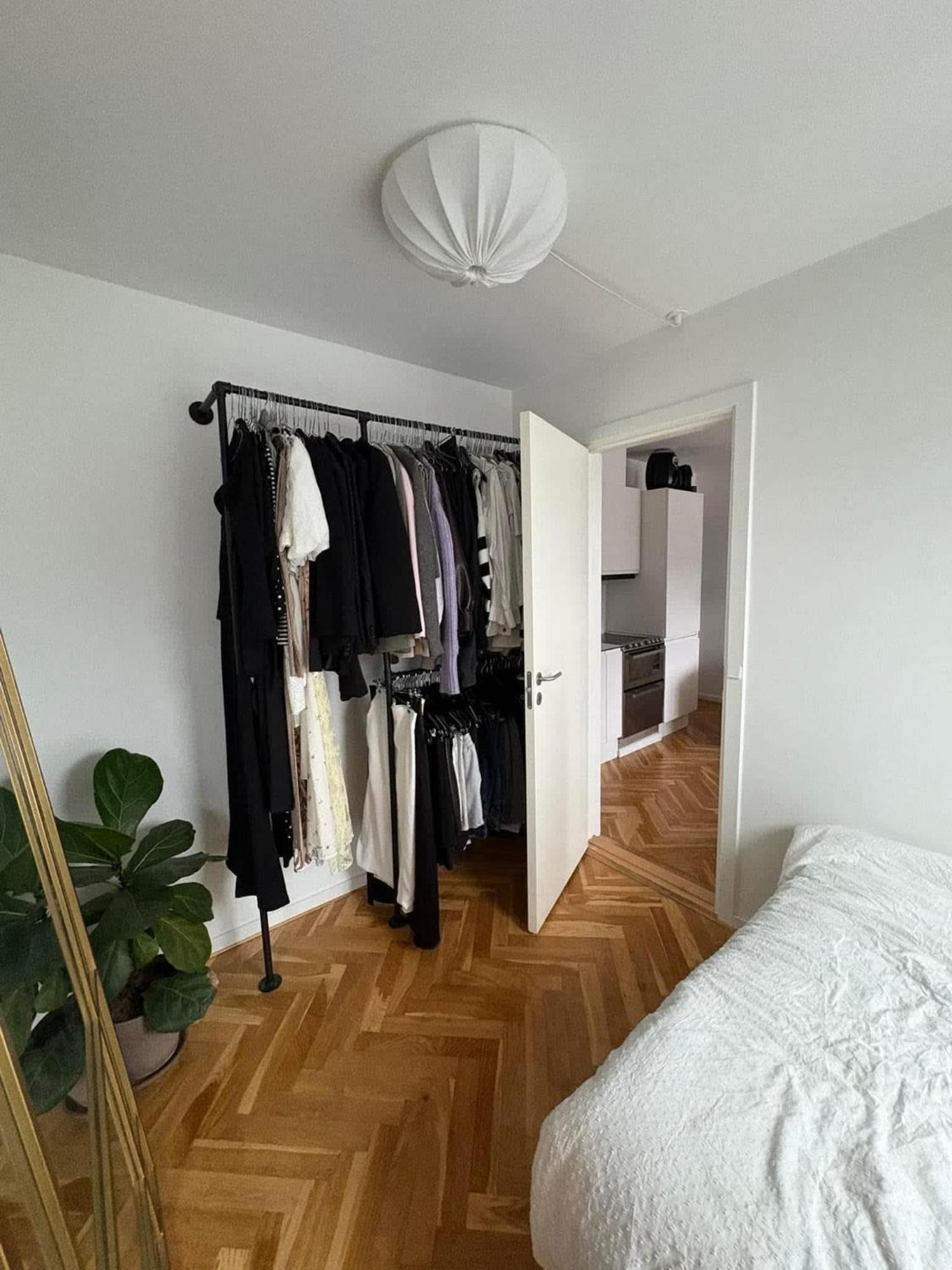 Apartment Stunning By The Lakes *