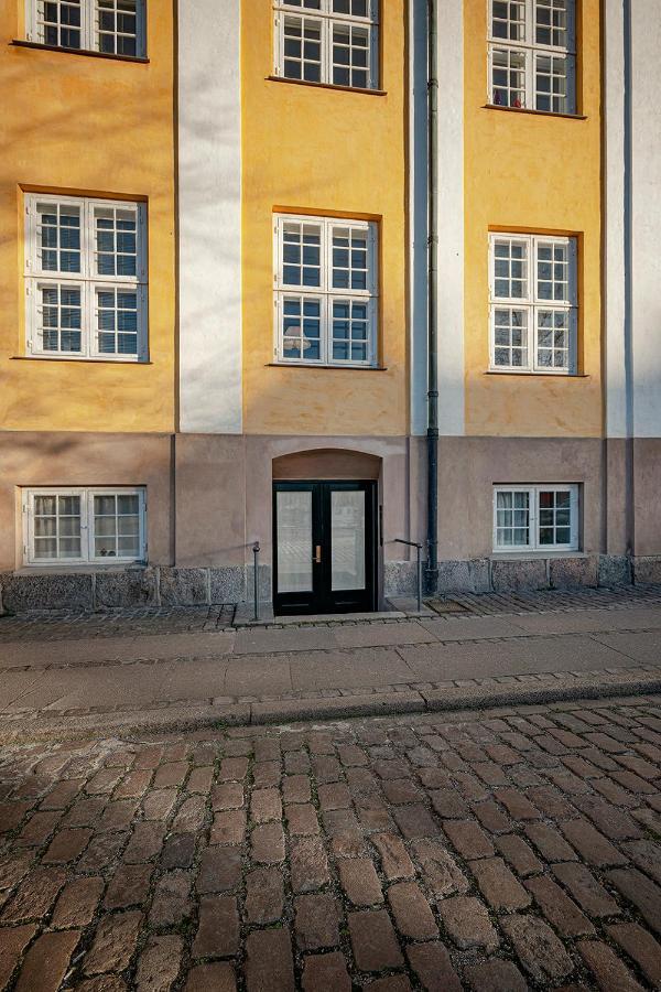 Kanalhuset - *
