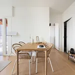 New Danish Design Flat - 10 Minutes To City Centre