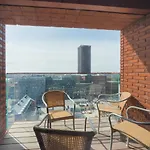 New Danish Design Flat - 10 Minutes To City Centre