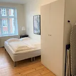 Lovely And Homey 2-Bedroom Apartment In Charming Osterbro
