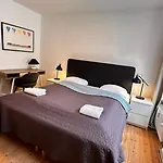 Central Apartment - Rap 7