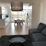 Nice 2-Bed In Osterbro