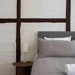 170SQM Apt. 50M to Main Street, Metro & canals