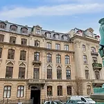 Stunning Penthouse A Location