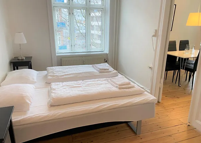 Lovely And Homey 2-Bedroom Apartment In Charming Osterbro