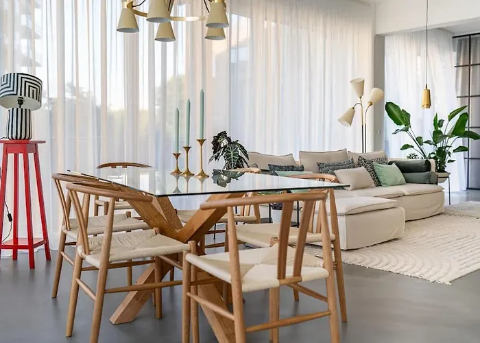 Scandinavian Premium Atelier - Spacious Comfort