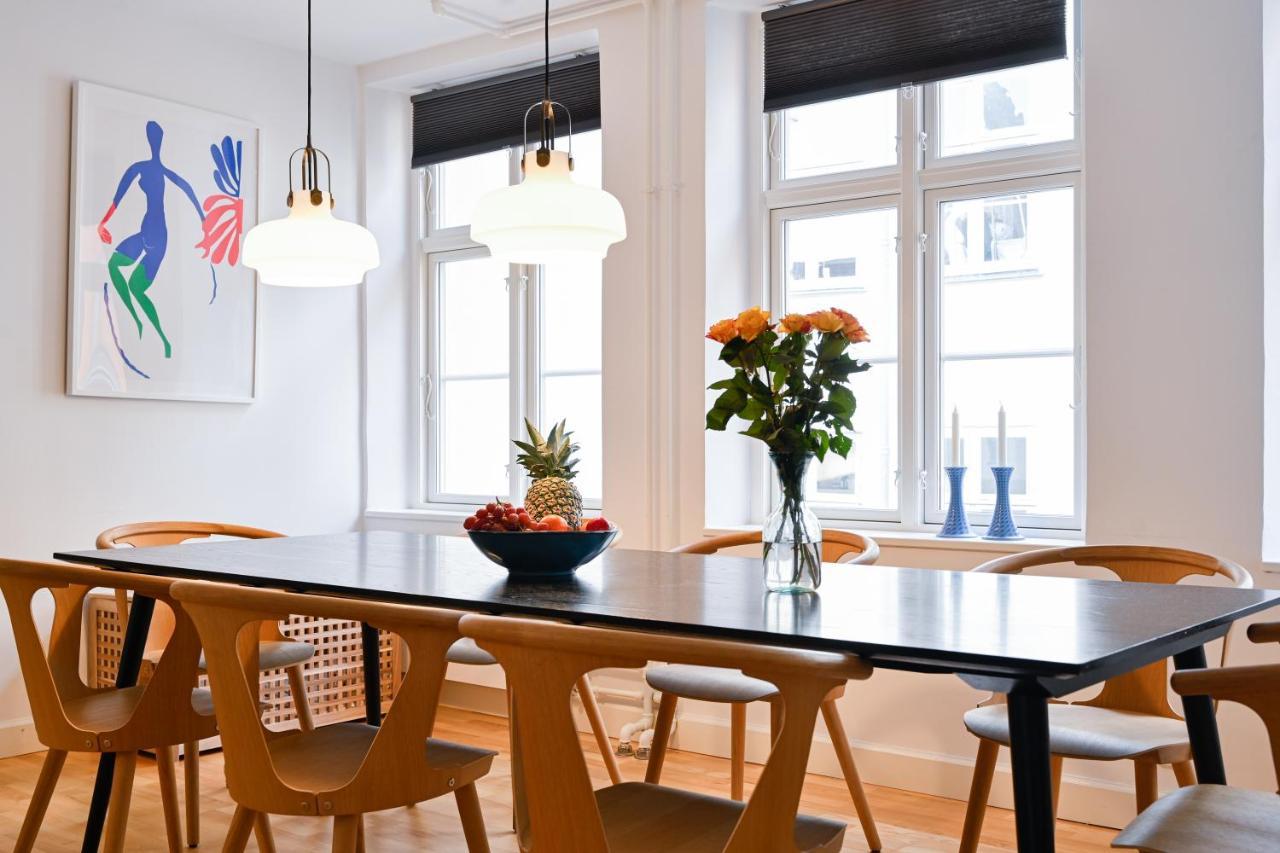 Apartment Sanders Tower - Chic Two-bedroom In Charming