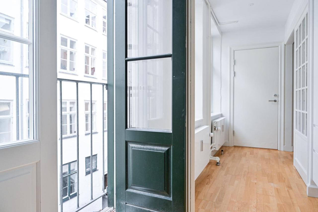 Apartment Sanders Tower - Chic Two-bedroom In Charming