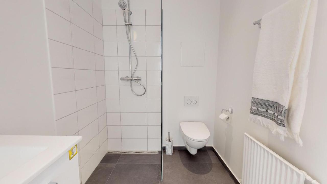 Big 4 Bedroom With Bathtub By Cph Hall Square