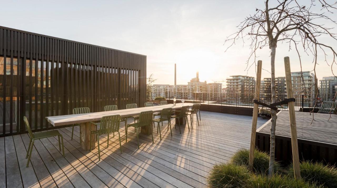 Apartment Plum Guide - The Gantzel Studio