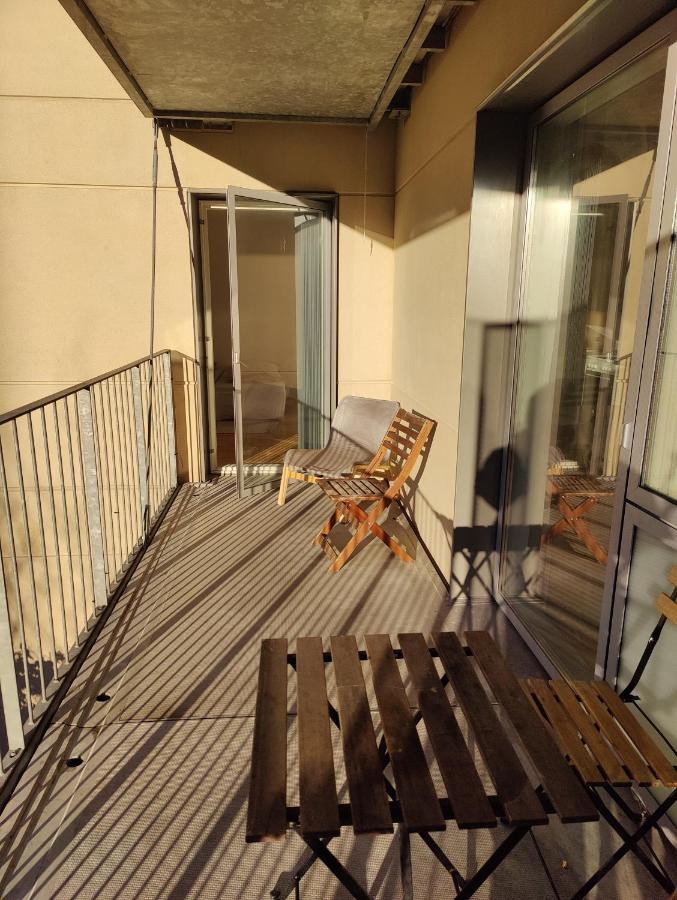 Light Royal Arena & Metro Appartement *