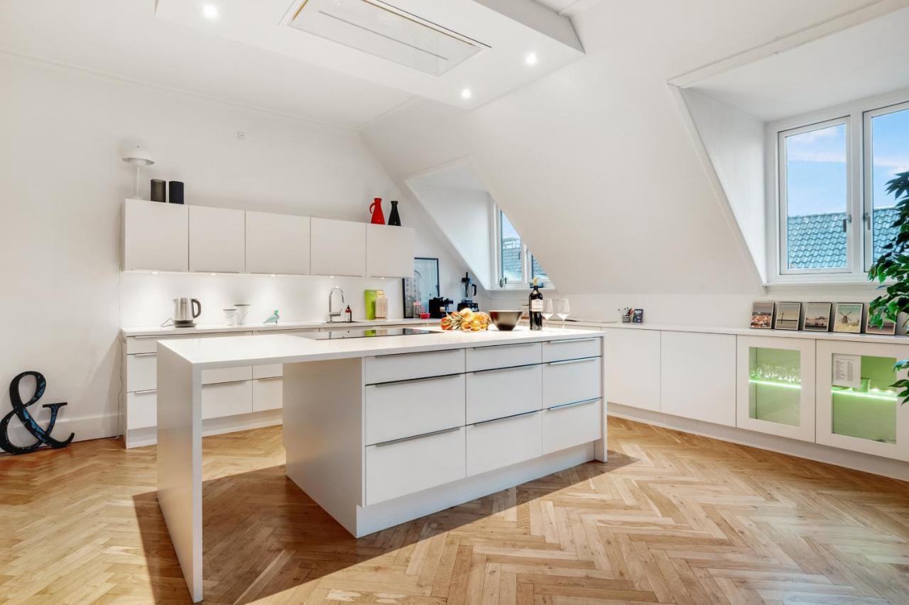 250 Sqm Smack Bang In The Center Of Huoneisto