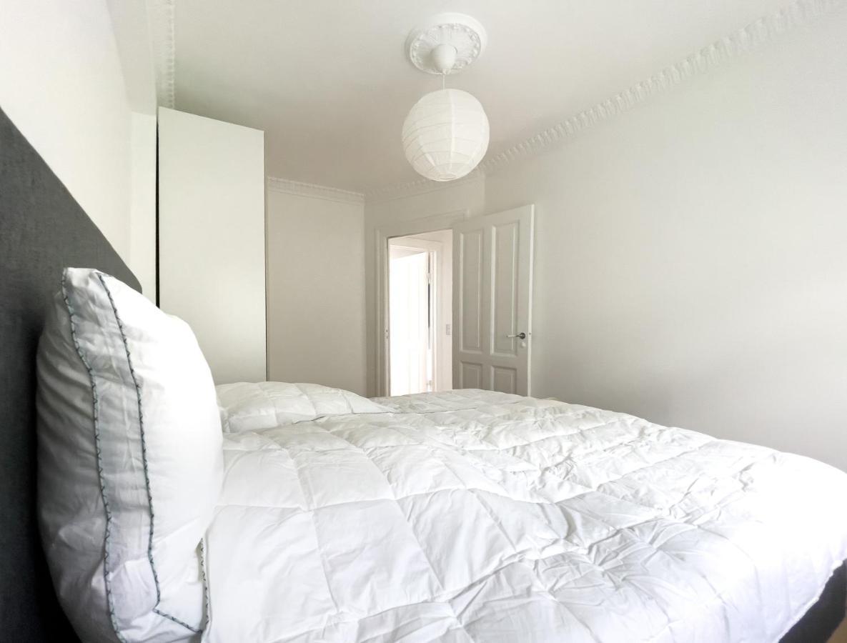 Stylish Classic Danish Design Huoneisto