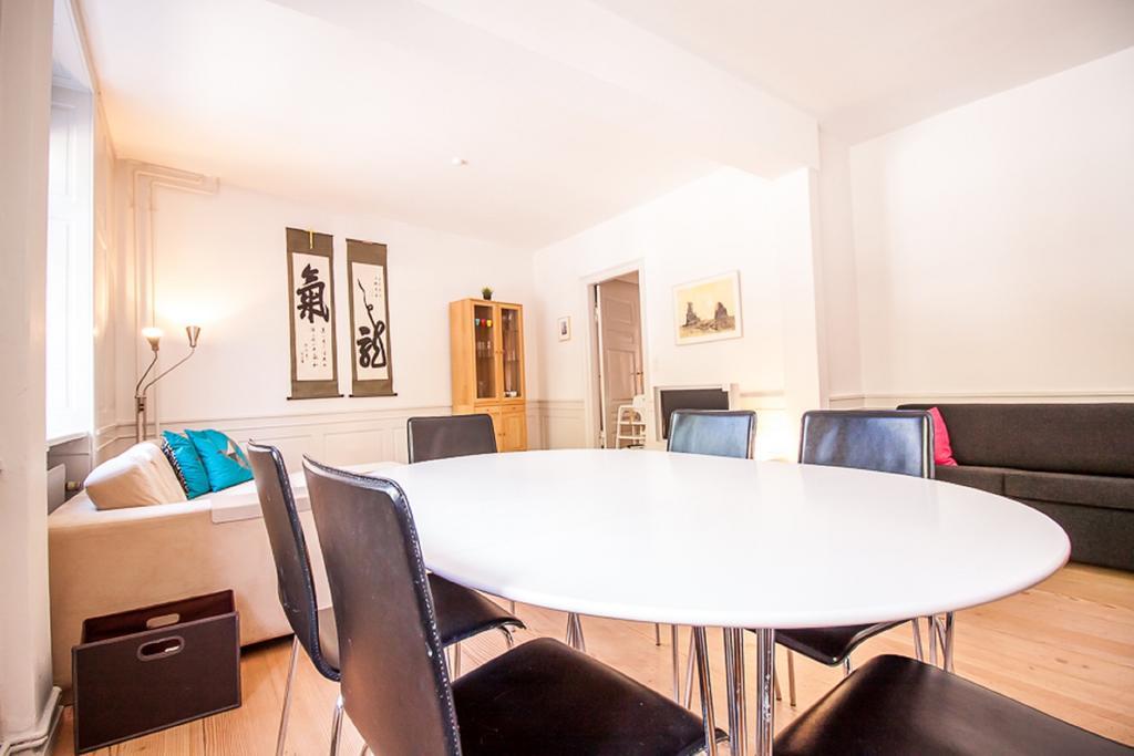 Central Apartment *