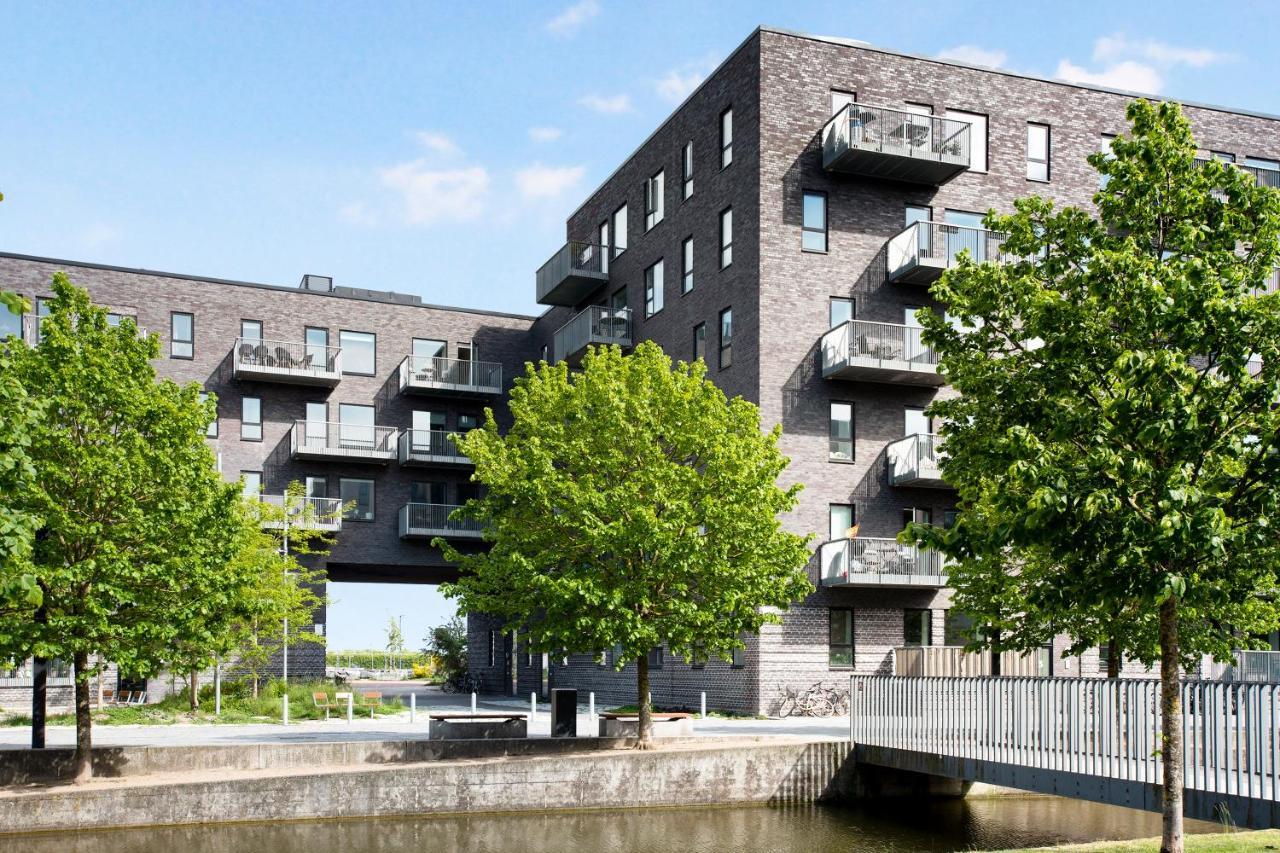 Sanders Arena - Inviting Two Bedroom Close To Metro Station Appartement *