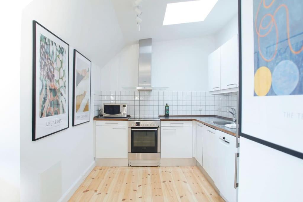 Bright 3br Flat With Balcony And Amazing View Apartamento *