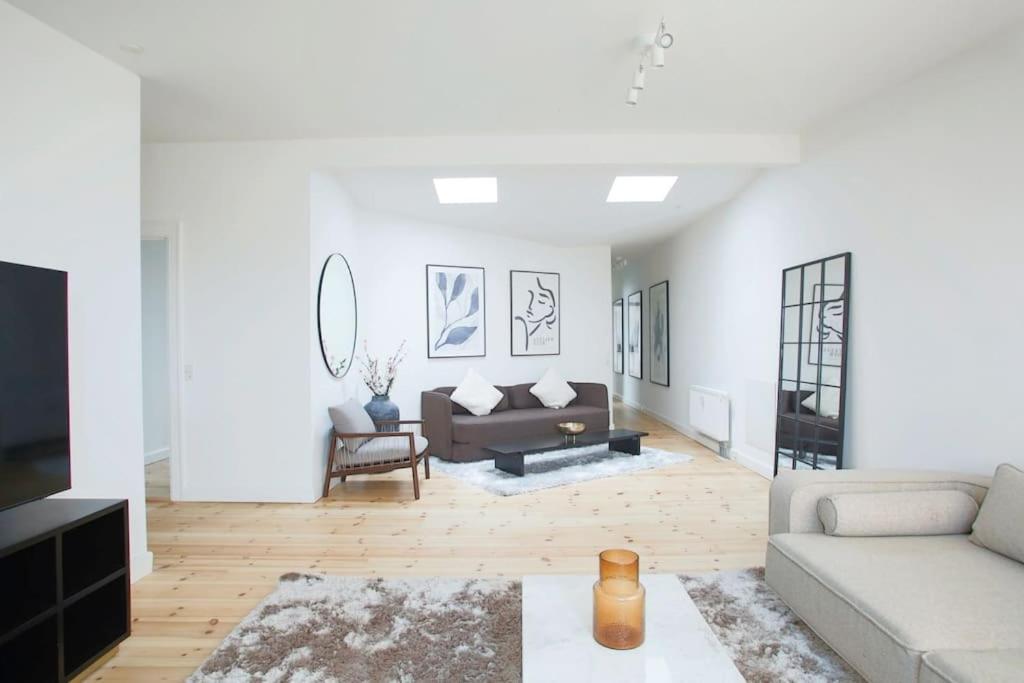 Bright 3br Flat With Balcony And Amazing View * Copenhaga