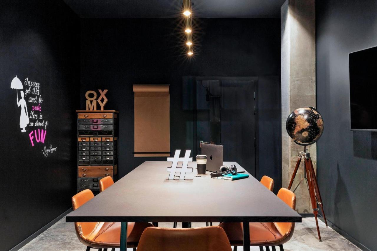 Moxy Sydhavnen Hotel Copenhague