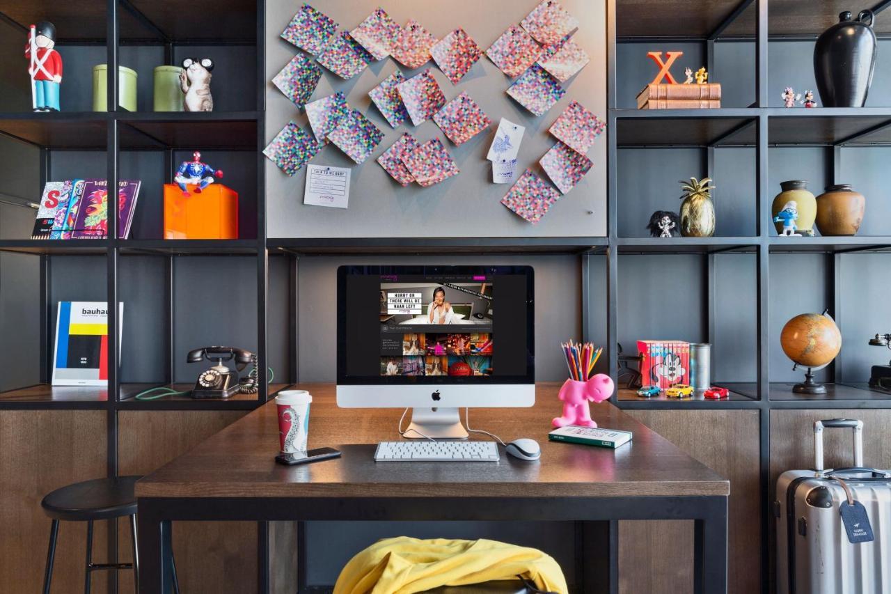 Moxy Sydhavnen Hotel