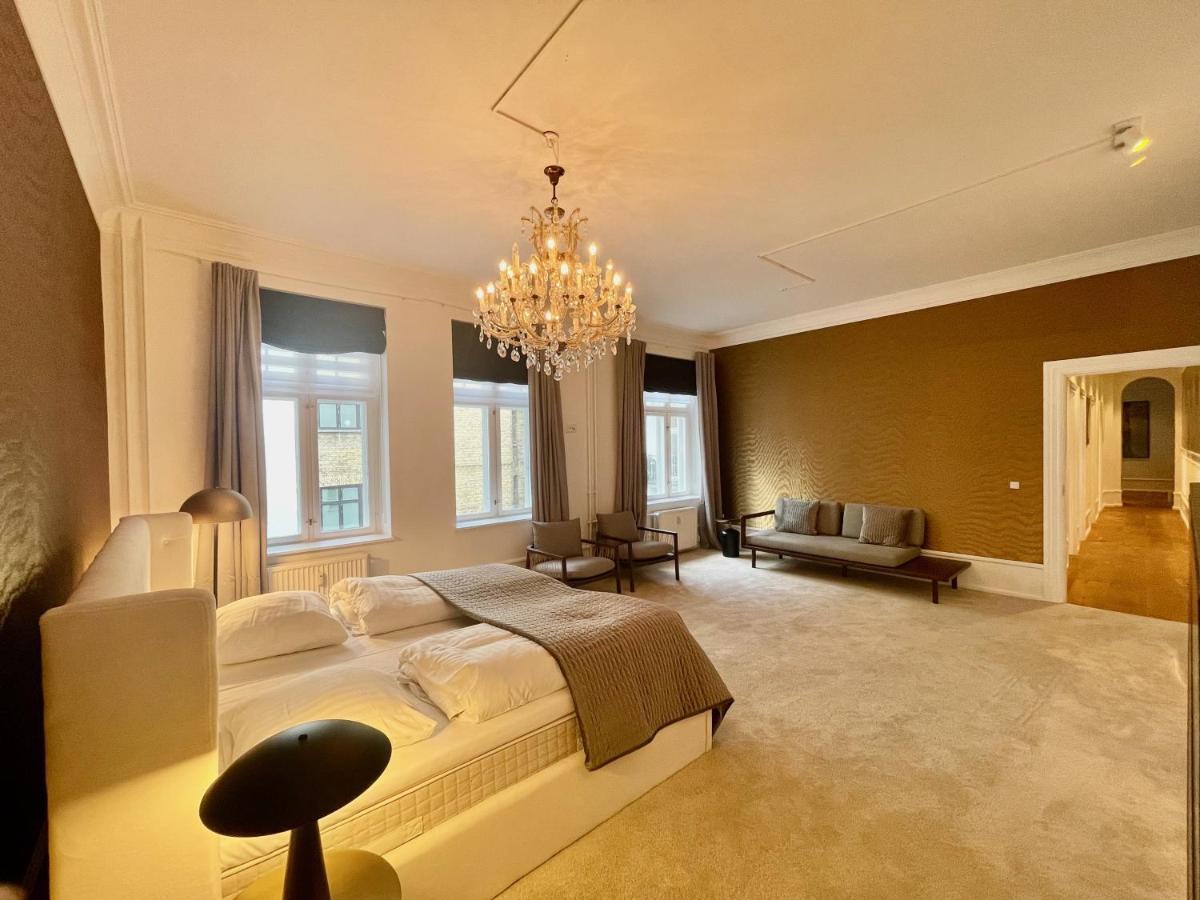 Beautiful 3 Bedroom Flat Next To The Marble Church Apartment Copenhagen