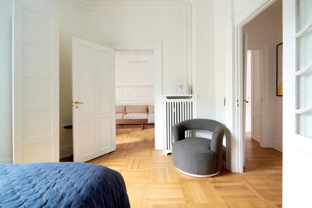 Spacious 3 Bedroom Manor Flat Next To Tivoli