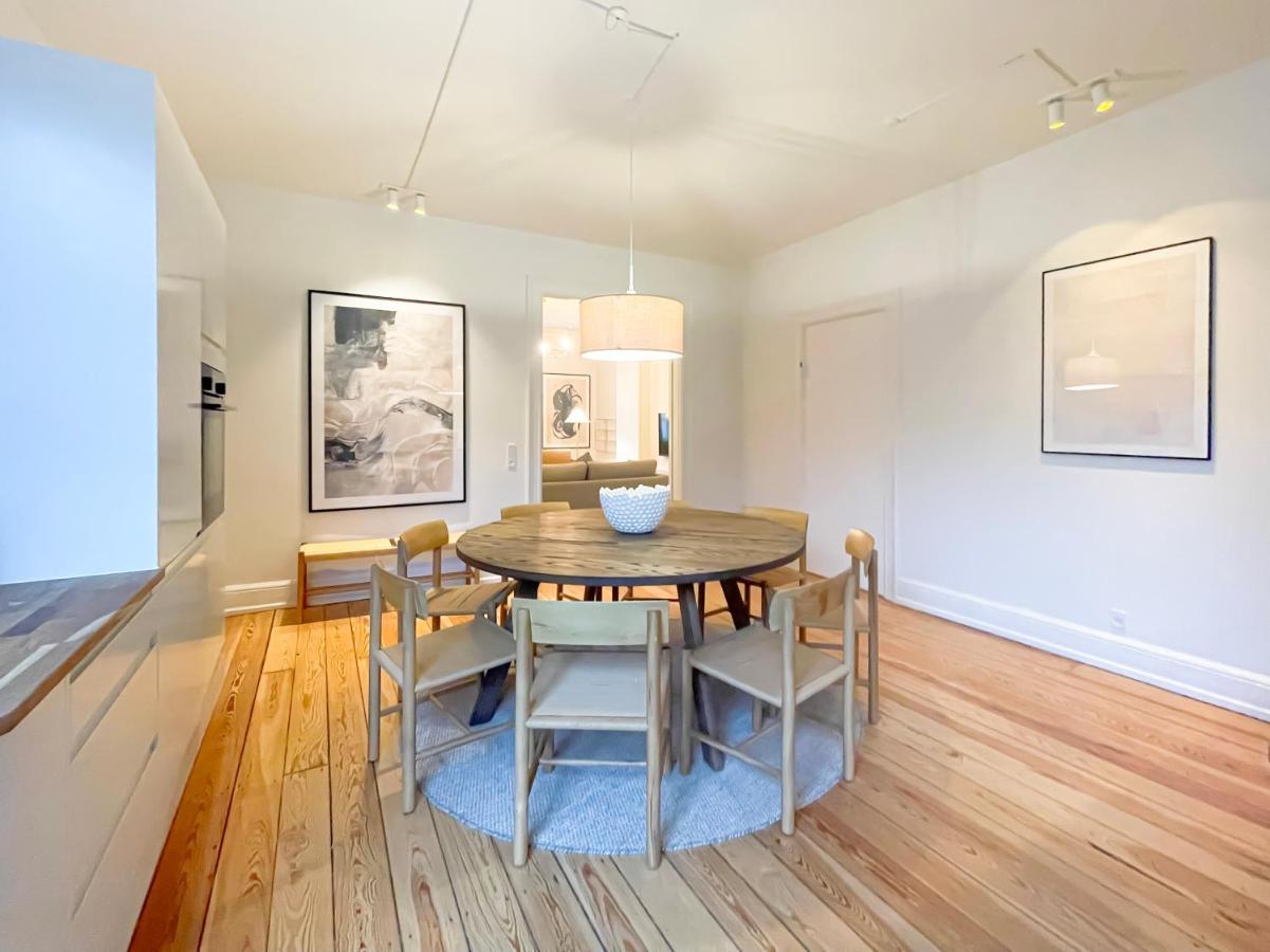 Large & Modern 4 Bedroom Apartment Copenhagen