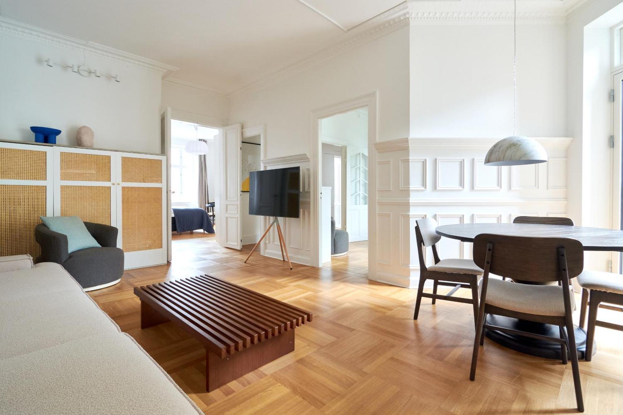 Spacious 3 Bedroom Manor Flat Next To Tivoli *