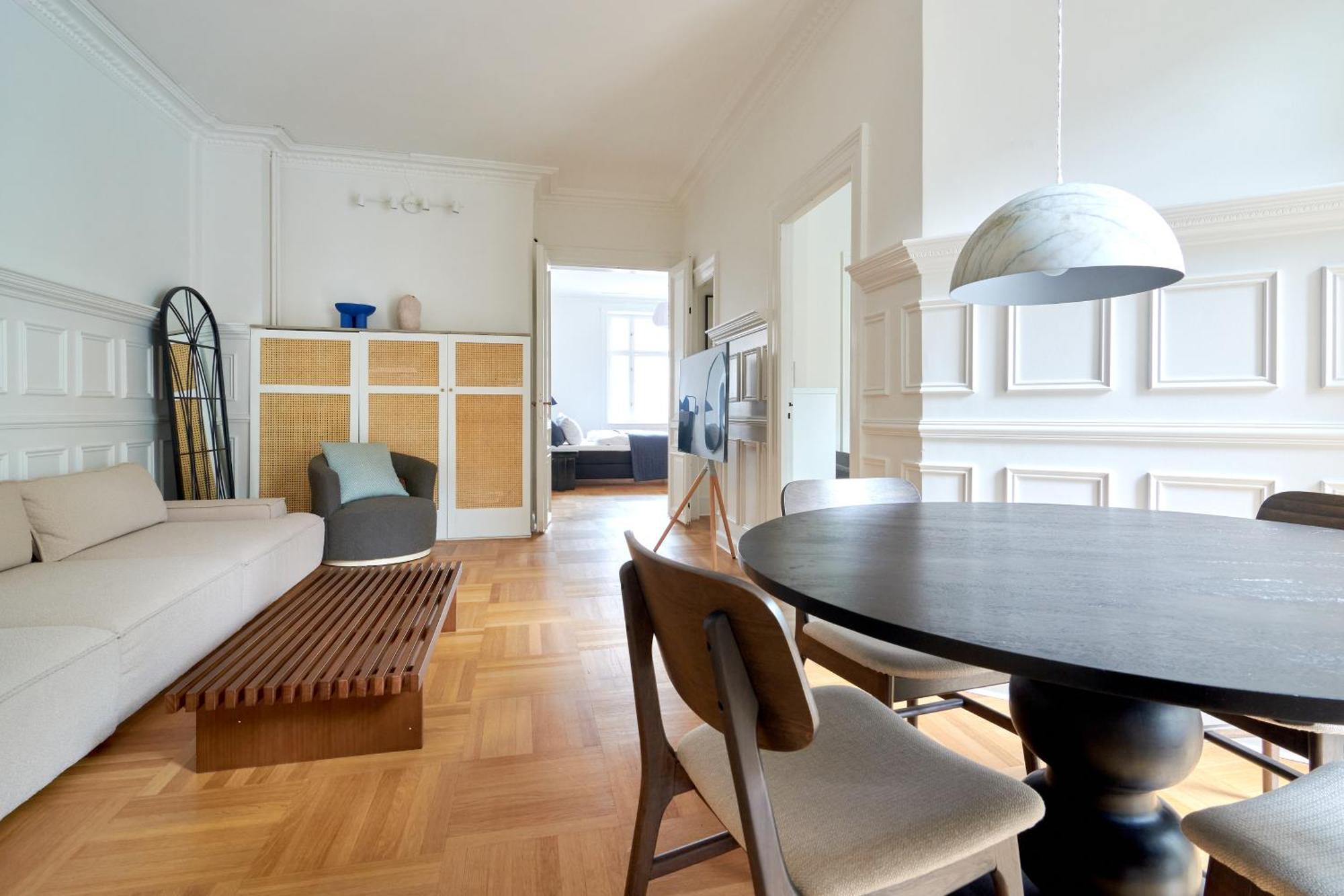 Apartment Spacious 3 Bedroom Manor Flat Next To Tivoli Copenhagen